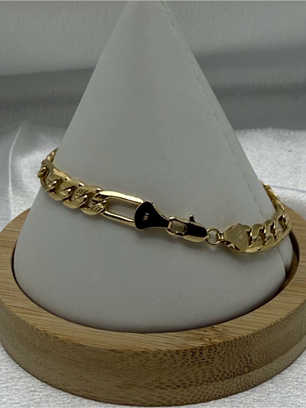 7.5” 18K Gold Dipped Diamond-Cut Figaro Bracelet – 14K Stamped